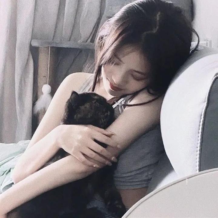 激活逆袭系统，恋爱事业双开挂