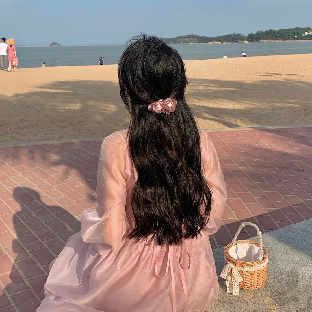 收到未来短信后我成了小福星